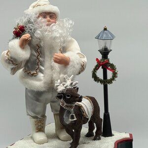 Animated Musical Vintage Santa and reindeer
